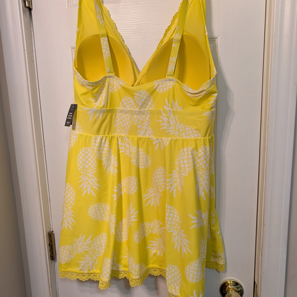 Torrid Bright Yellow Dress with White Floral Print - Picture 3 of 5